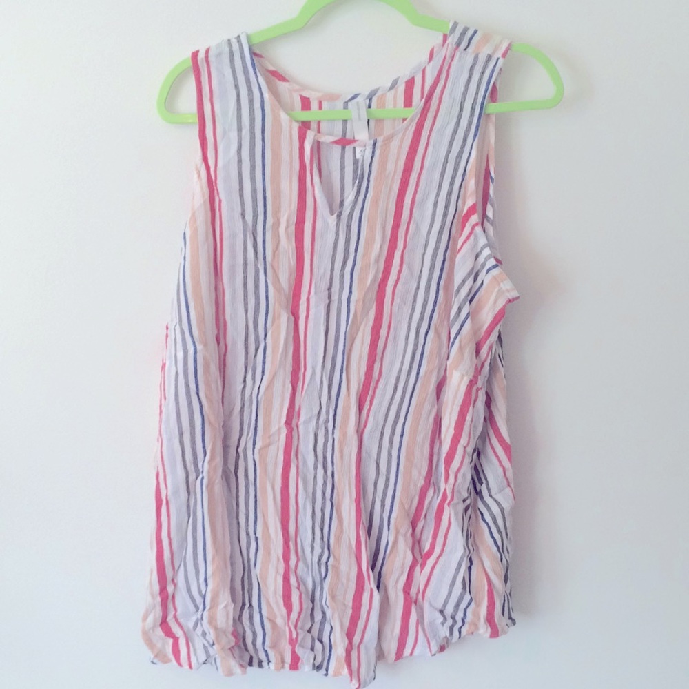 Keyhole vertical striped tank